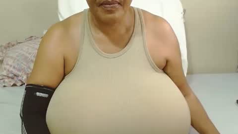 Snapshot of joycemando chatting on 17, 2, 2025 DairyQueen online show from 17, 2, 2025