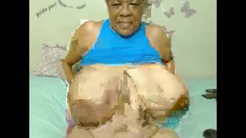 Snapshot of joycemando chatting on 6, 3, 2025 DairyQueen online show from 6, 3, 2025