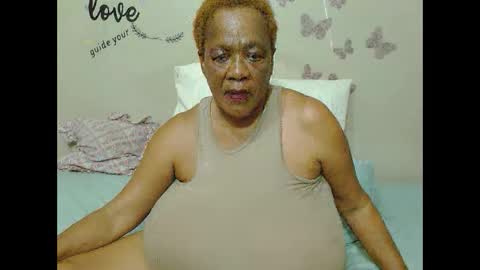 Snapshot of joycemando chatting on 6, 3, 2025 DairyQueen online show from 6, 3, 2025
