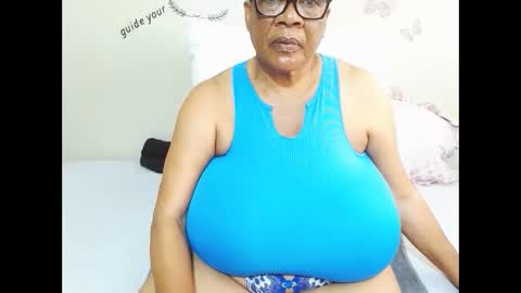 Snapshot of joycemando chatting on 30, 9, 2025 DairyQueen online show from 30, 9, 2025