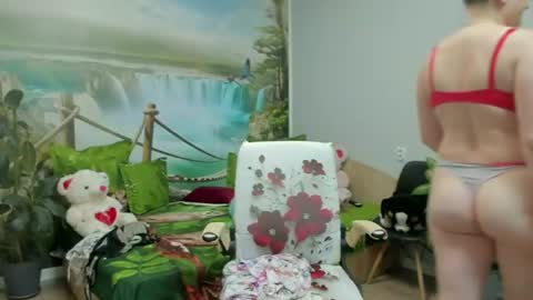 Snapshot of joyfuluntamed chatting on 24, 7, 2026 joy online show from 24, 7, 2026