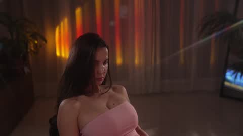 Jennifer Diaz online show from 25, 3, 2026