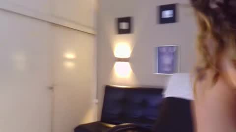 Josneidy  Jos   online show from 9, 1, 2025