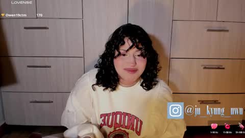 Ju Kyung online show from 5, 1, 2025