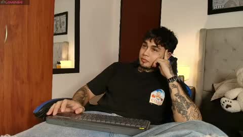 juan_alvarez18 online show from 25, 5, 2026