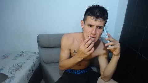 Snapshot of juan_stevan chatting on 7, 12, 2024 juan stevan online show from 7, 12, 2024