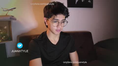 . online show from 28, 10, 2025