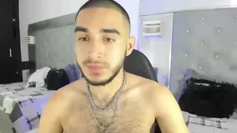 Juan Diego Uribe online show from 12, 1, 2025