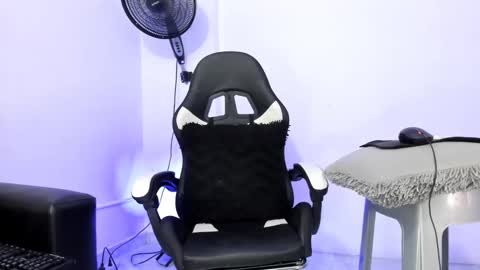 Juan Diego Uribe online show from 18, 2, 2025