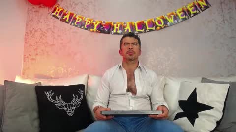 Juan k online show from 9, 10, 2025