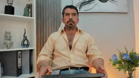 Snapshot of juank_fit45 chatting on 3, 6, 2026 Juan k online show from 3, 6, 2026