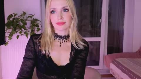 Snapshot of jugoddess chatting on 12, 9, 2025 Goddess Julia online show from 12, 9, 2025