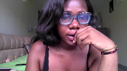 Snapshot of juiceyy_melons chatting on 11, 6, 2026 juiceyy_melons online show from 11, 6, 2026