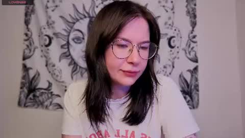 Snapshot of juicy_burrito chatting on 6, 7, 2026 Bella online show from 6, 7, 2026