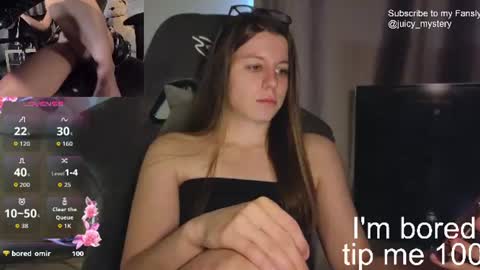 Snapshot of juicy_mystery chatting on 16, 7, 2026 laura online show from 16, 7, 2026
