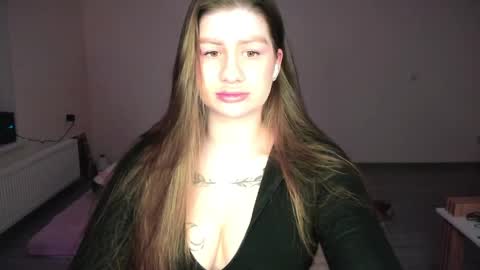 Elena online show from 18, 4, 2026