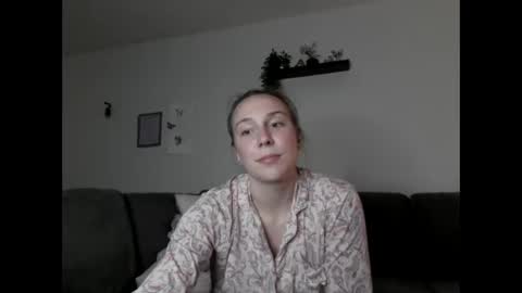 Snapshot of juicysavanah chatting on 20, 5, 2026 Sav online show from 20, 5, 2026