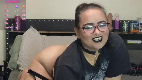 Snapshot of julesssnextdoor chatting on 7, 6, 2026 Julesss online show from 7, 6, 2026