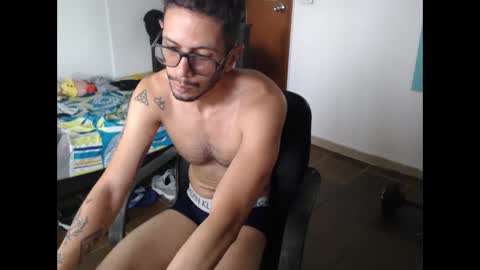 Snapshot of julfigo chatting on 4, 2, 2026 Julfigo online show from 4, 2, 2026