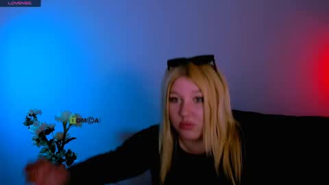 Snapshot of juli_kisss chatting on 10, 6, 2026 juli kisss online show from 10, 6, 2026