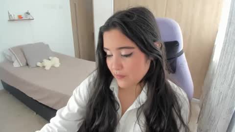 juli_santos_22 online show from 13, 1, 2025