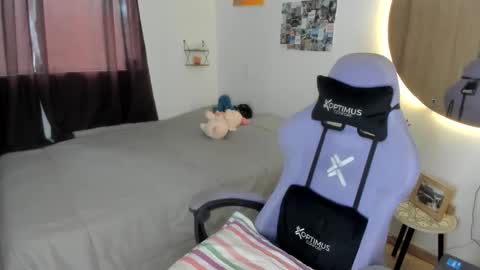 juli_santos_22 online show from 11, 3, 2026