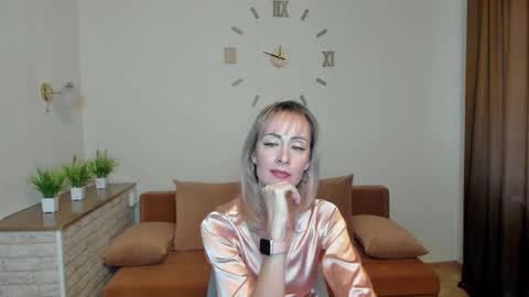 Snapshot of julia__cherry_ chatting on 8, 12, 2024 julia__cherry_ online show from 8, 12, 2024
