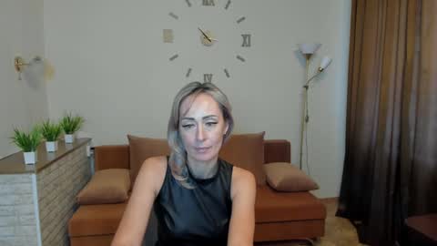 Snapshot of julia__cherry_ chatting on 16, 1, 2025 julia__cherry_ online show from 16, 1, 2025