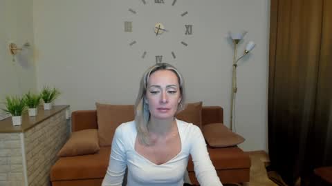 Snapshot of julia__cherry_ chatting on 22, 1, 2025 julia__cherry_ online show from 22, 1, 2025
