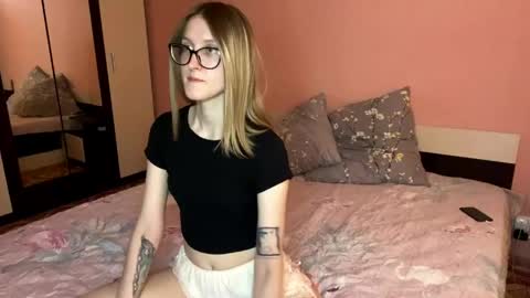 Snapshot of julia_charm chatting on 28, 5, 2026 julia_charm online show from 28, 5, 2026