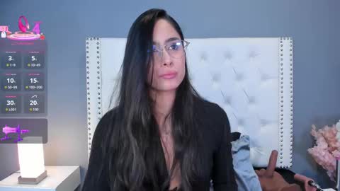 J U L IA   M A R T I N E Z online show from 22, 9, 2025