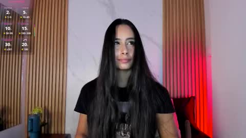 J U L IA   M A R T I N E Z online show from 12, 2, 2026