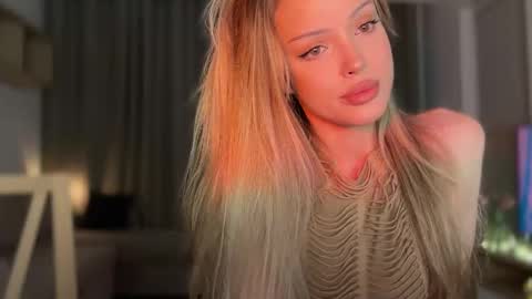 Snapshot of julia_rle chatting on 25, 10, 2025 Julia R Le online show from 25, 10, 2025