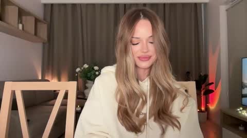 Snapshot of julia_rle chatting on 28, 11, 2025 Julia R Le online show from 28, 11, 2025