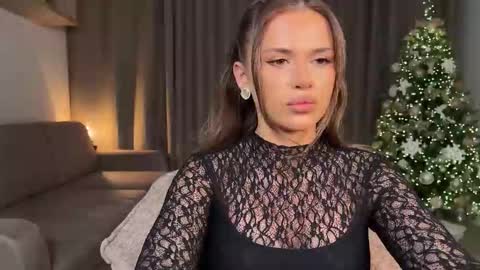 Julia R Le online show from 6, 1, 2026