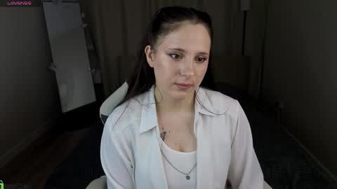 Julia Shyy online show from 9, 5, 2026