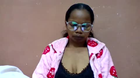 Snapshot of juliah02 chatting on 7, 7, 2026 juliah02 online show from 7, 7, 2026