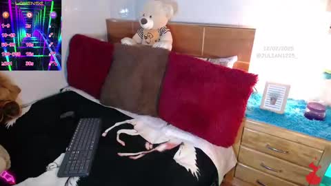 Julian online show from 13, 2, 2025