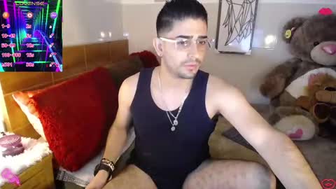 Julian online show from 5, 3, 2025