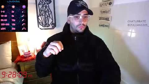 Julian online show from 24, 9, 2025