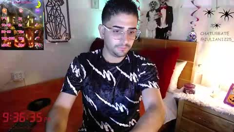 Julian online show from 30, 10, 2025