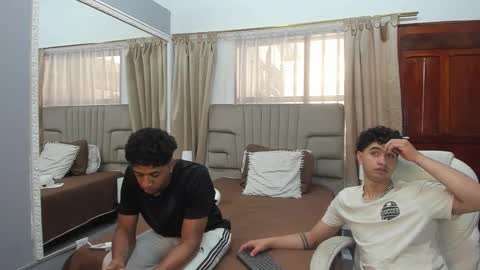 julian billy online show from 12, 2, 2025