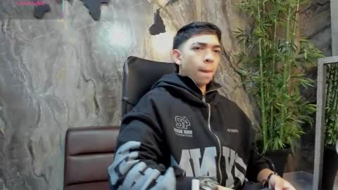 JULIAN  online show from 13, 2, 2026