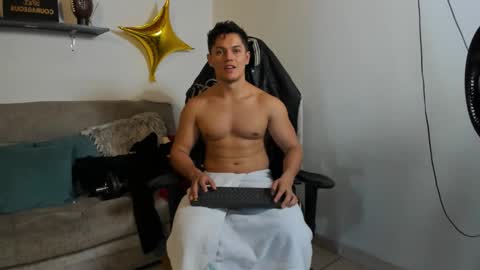 julian_wallace online show from 13, 10, 2025