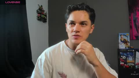 julian_wallace online show from 28, 5, 2026