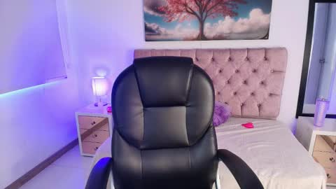  JULIANA CASTRO online show from 25, 3, 2026