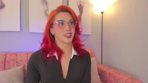 Snapshot of julianna_saenz chatting on 18, 9, 2025 Juliana online show from 18, 9, 2025