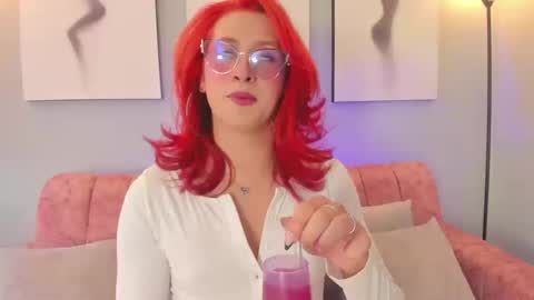 Snapshot of julianna_saenz chatting on 22, 9, 2025 Juliana online show from 22, 9, 2025