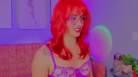 Snapshot of julianna_saenz chatting on 5, 4, 2026 Juliana online show from 5, 4, 2026