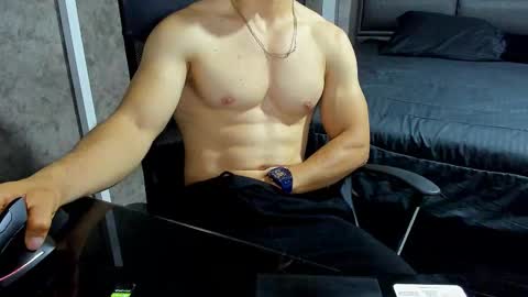 Julian online show from 19, 10, 2025